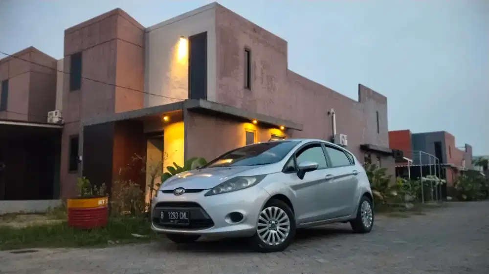 Ford fiesta 1.4 AT 2012