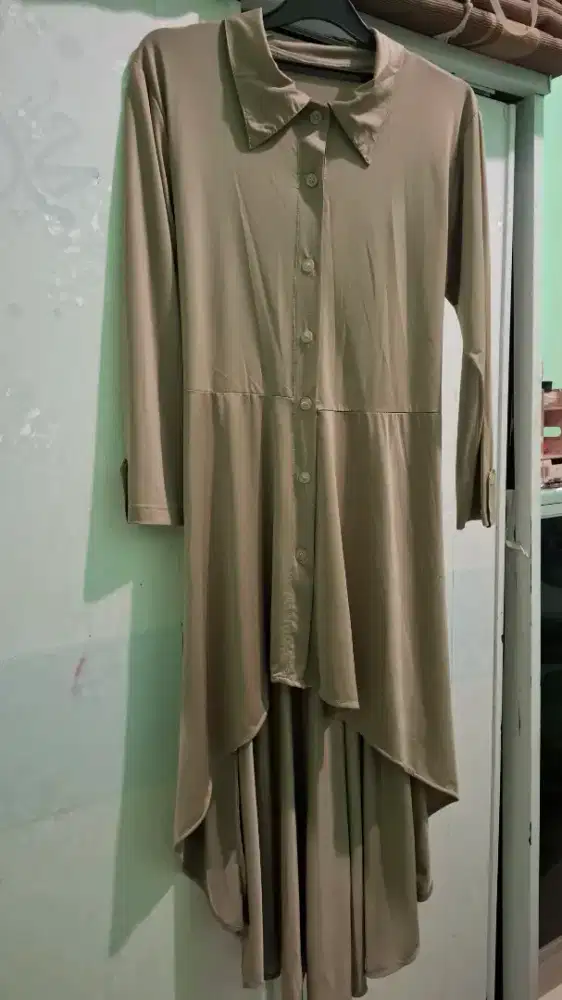 Tunik panjang belakang