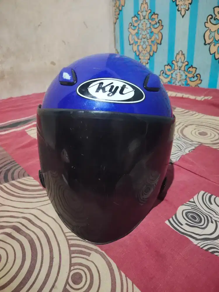 HELM KYT DJ MARU