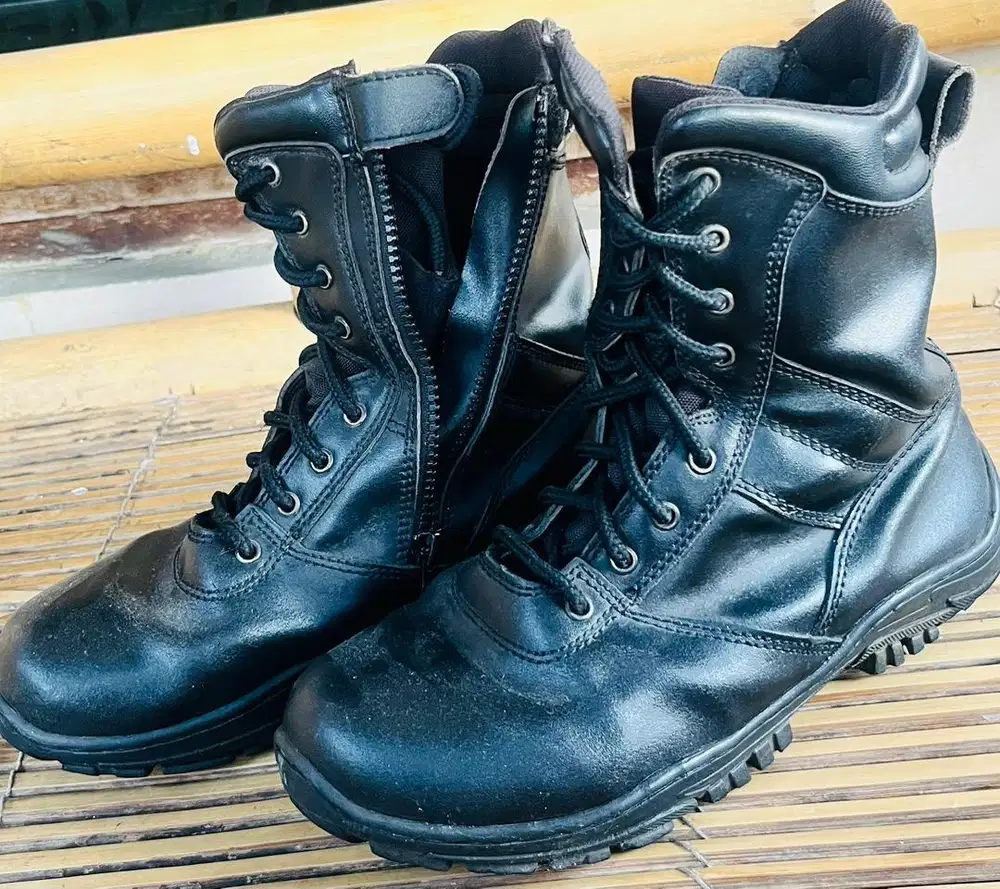 Sale sepatu PDL