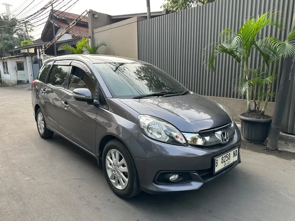 Honda Mobilio E AT 2015 Grey 1tgn matic calya mobil 3 baris brv rs cvt