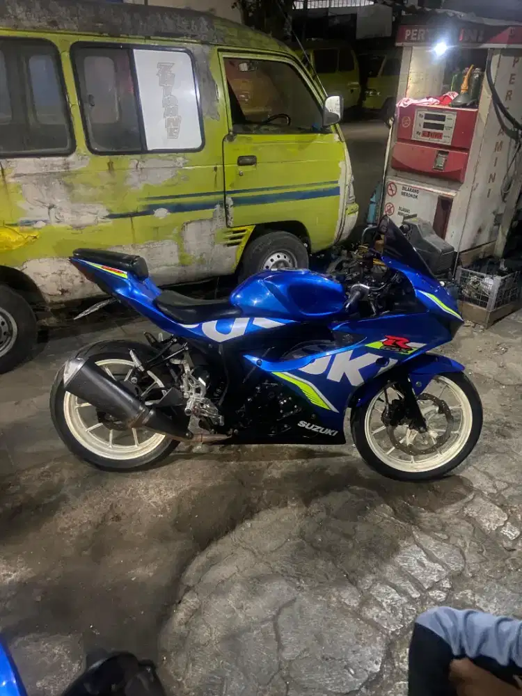 Suzuki gsx 150 Plat D bandung