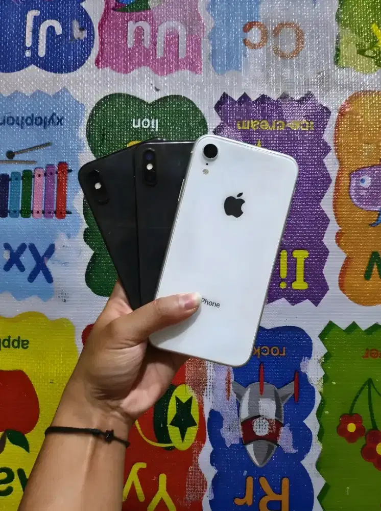 iPhone Xs 64GB & iPhone Xr 128GB