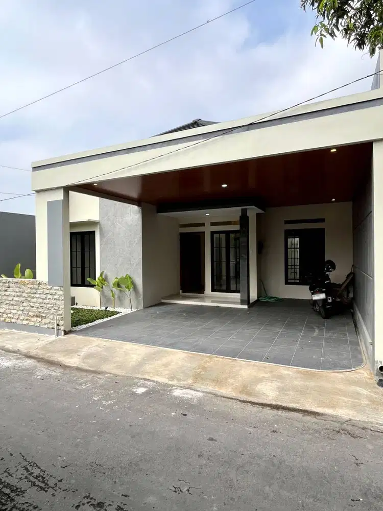 Rumah Baru di Lingkungan Nyaman dekat Jalan Besi Jangkang