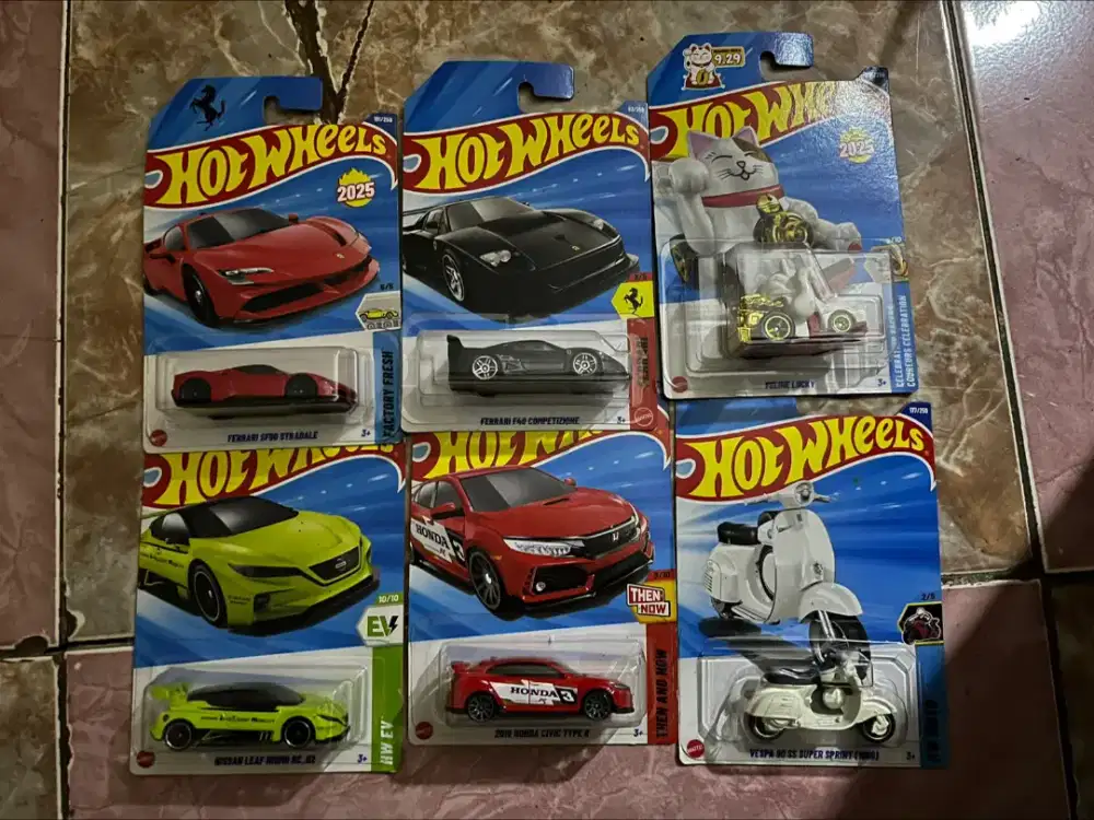 Jual Hotwheels, RTH Nissan, Ferrari, Feline Lucky, Vespa, Honda Civic