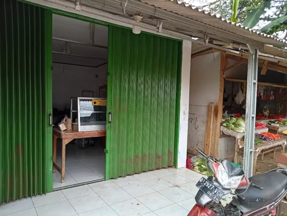 Sewa ruko plus perlengkapannya