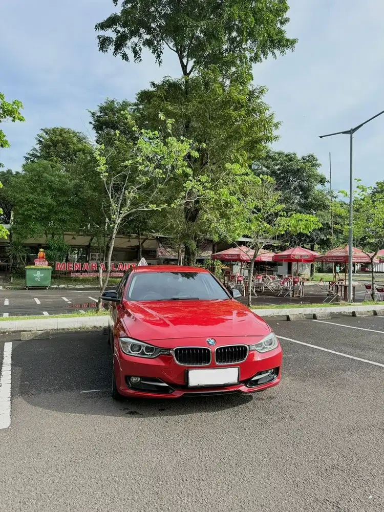 BMW 320i 2013 Bensin