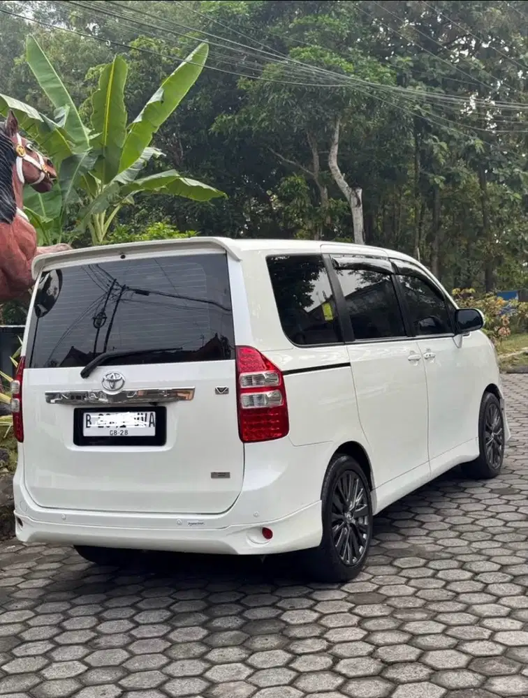 Toyota Nav1 2013 Bensin