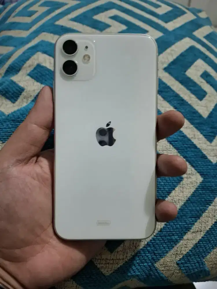 Dijual iphone 11 64gb ibox