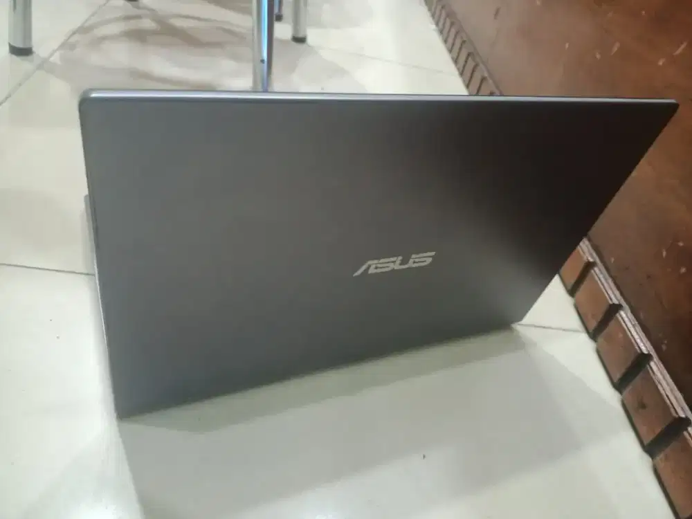 Lactop Asus vivobook X415MA ram 8 SSD NVMe 512gb finger print mlus lus