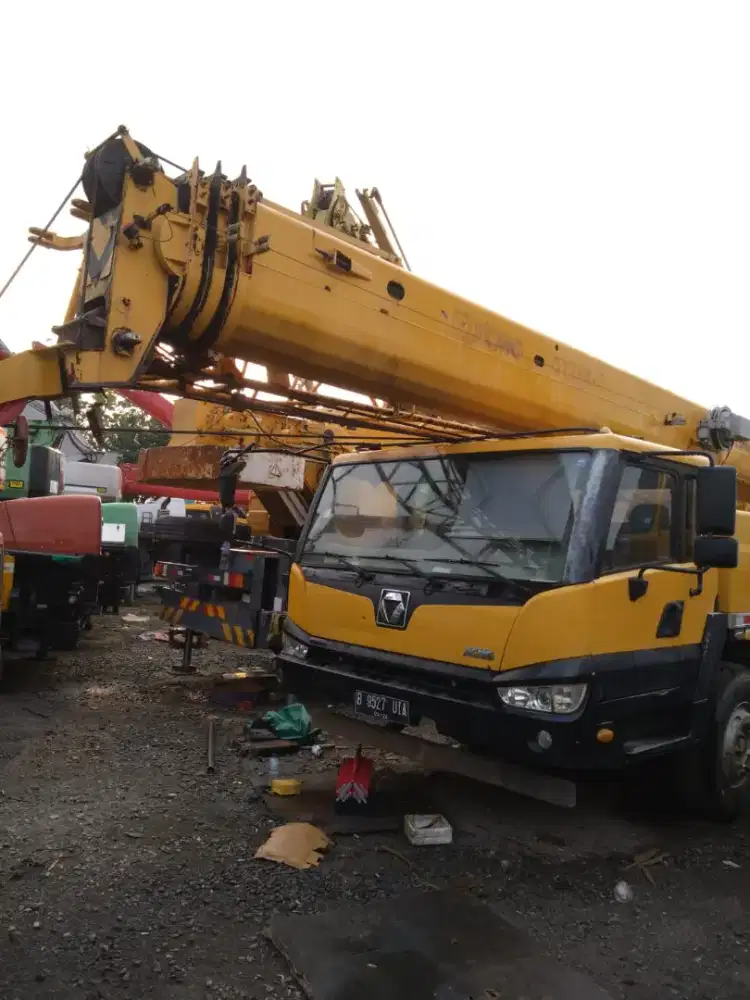 Mobile crane 25 ton XCMG