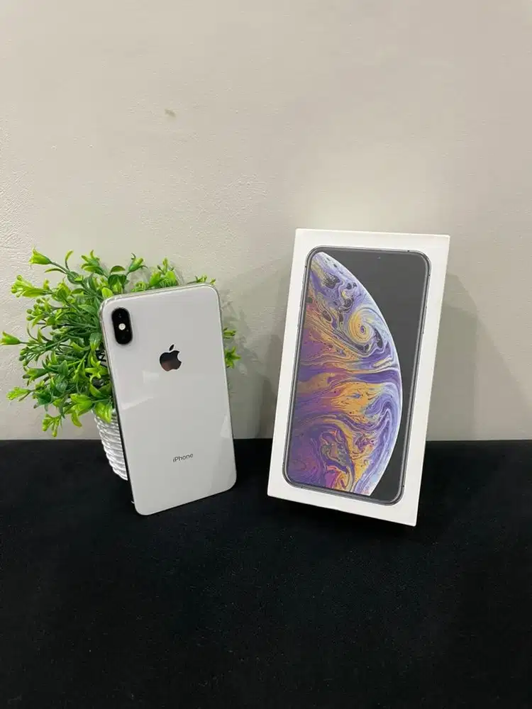 IPhone XS Max 64GB Silver mulus Fullset BH 87% Sinyal Permanent