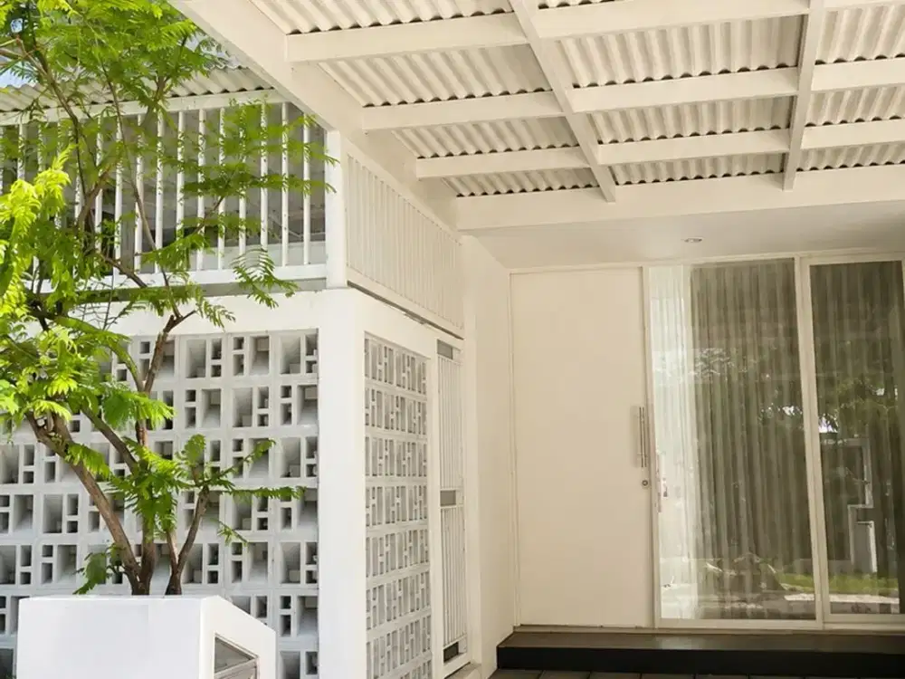 royal residence oakwood lakarsantri wiyung