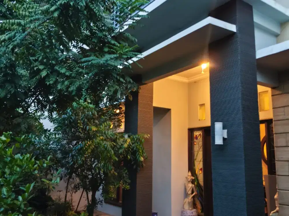 Dian Istana wiyung Surabaya Barat