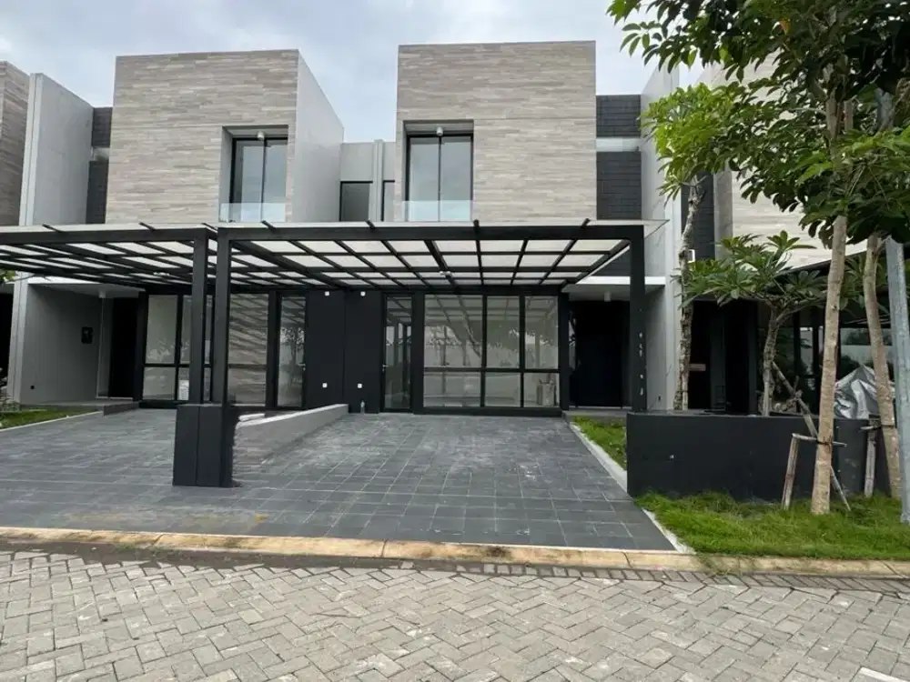DIJUAL RUMAH PELICAN HILL CITRALAND 2LT 4KT KOSONGAN BARU GRESS