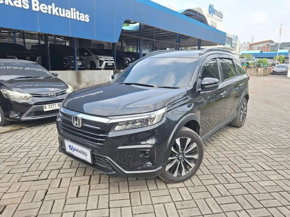 DP 1 JUTA Honda BR-V 1.5 Prestige Sensing Bensin-AT 2023 Hitam CNFAB
