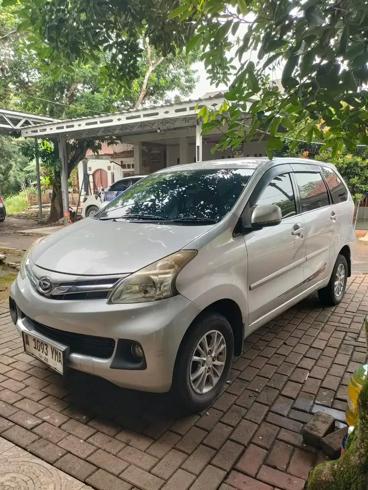 Daihatsu Xenia 2011 Bensin