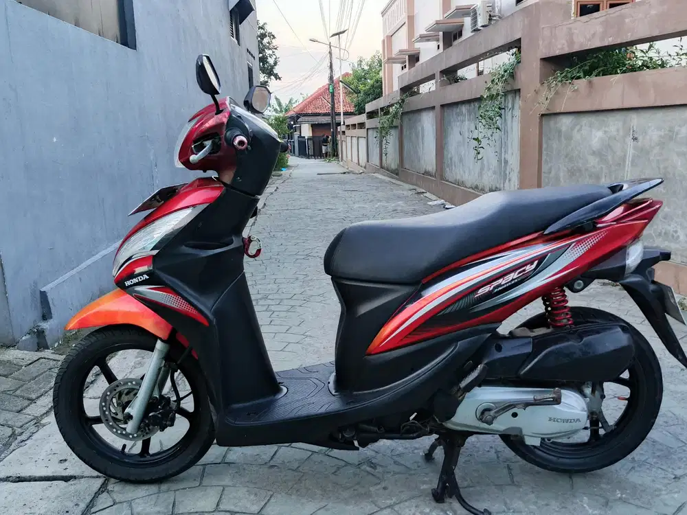 Honda spacy 2011 stater tokcer halus mulus terawat