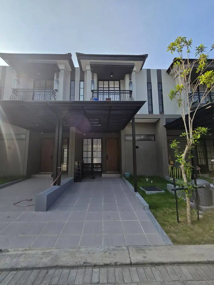 DISEWAKAN RUMAH DI PERUM CITRALAND CITY KEDAMEAN GRESIK SIAP HUNI