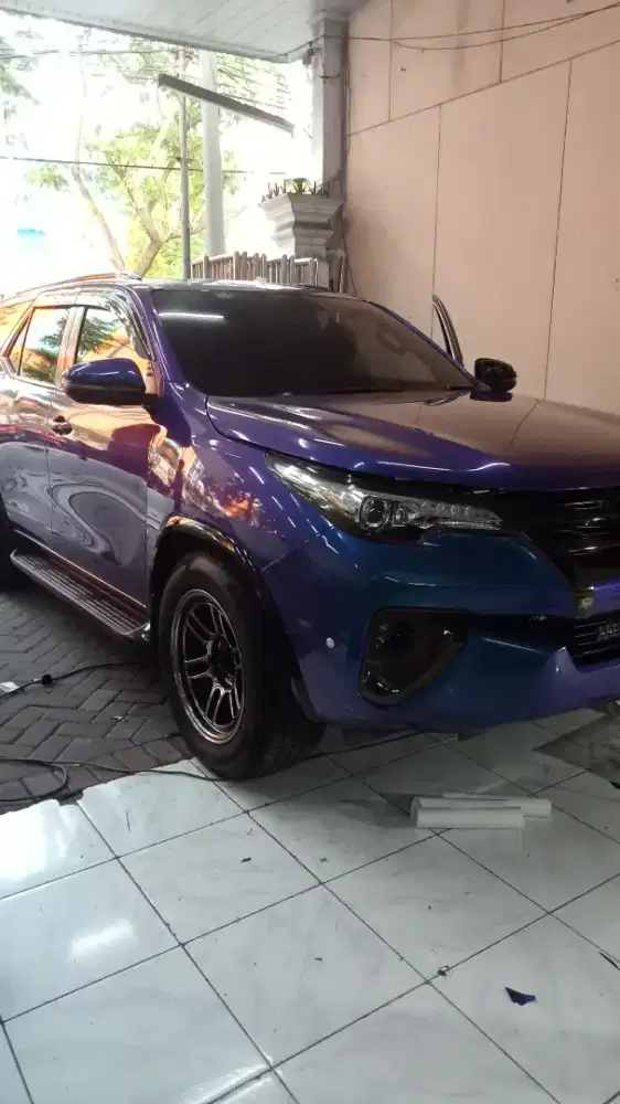 Jual stiker/wrapping untuk semua jenis mobil .panggilan area jatim