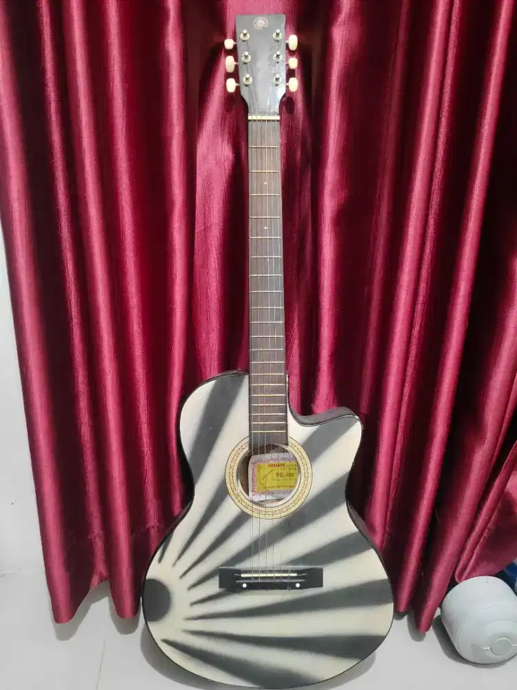 Gitar FG-800 Emji