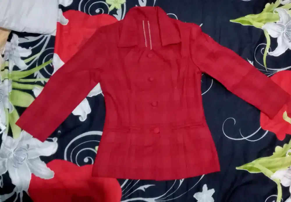 Jual Cepat Blazer One Set Ukuran M.Blazer.Rok.celana.bahan halus adem.