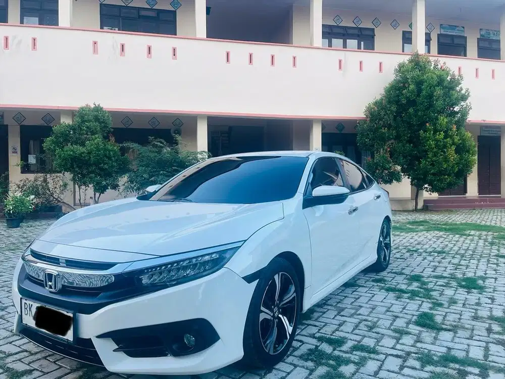 Honda Civic 1.5 Turbo ES Automatic Dijual Cepat