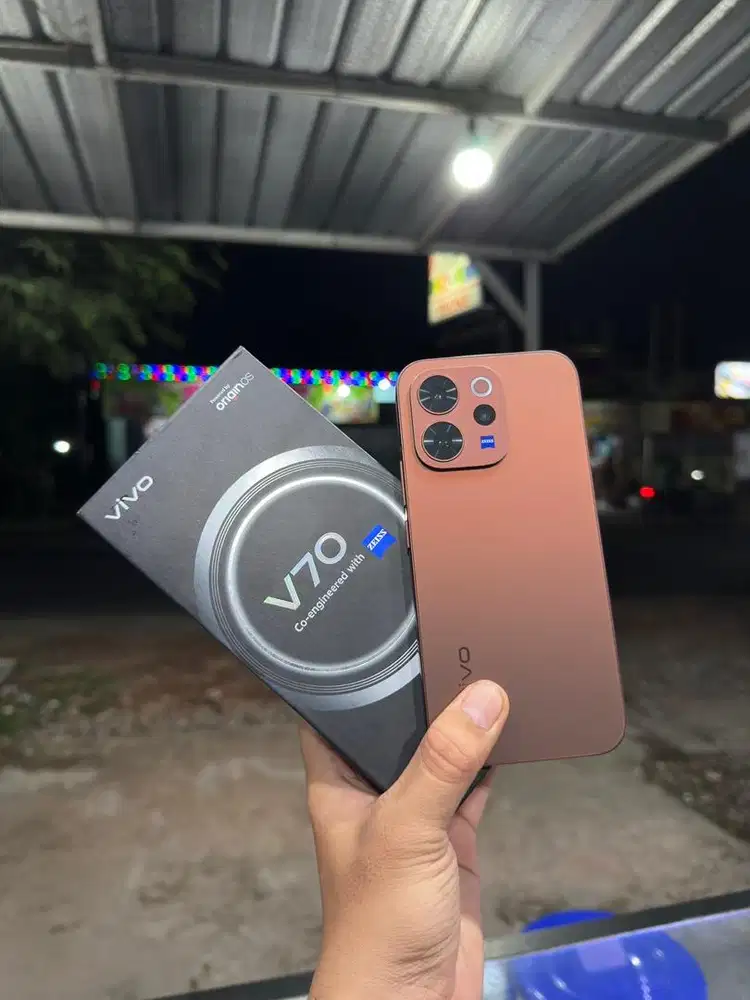 Vivo V70 5G 12/256gb Second Lengkap Ori Mulus