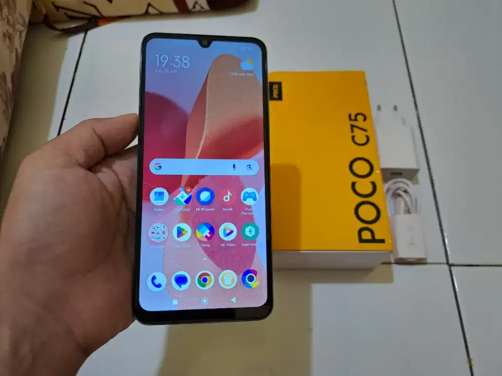 BUTUH UANG XIAOMI POCO C75 Ram 8GB / 256GB 6.88in Finger 50MP 5160Mah