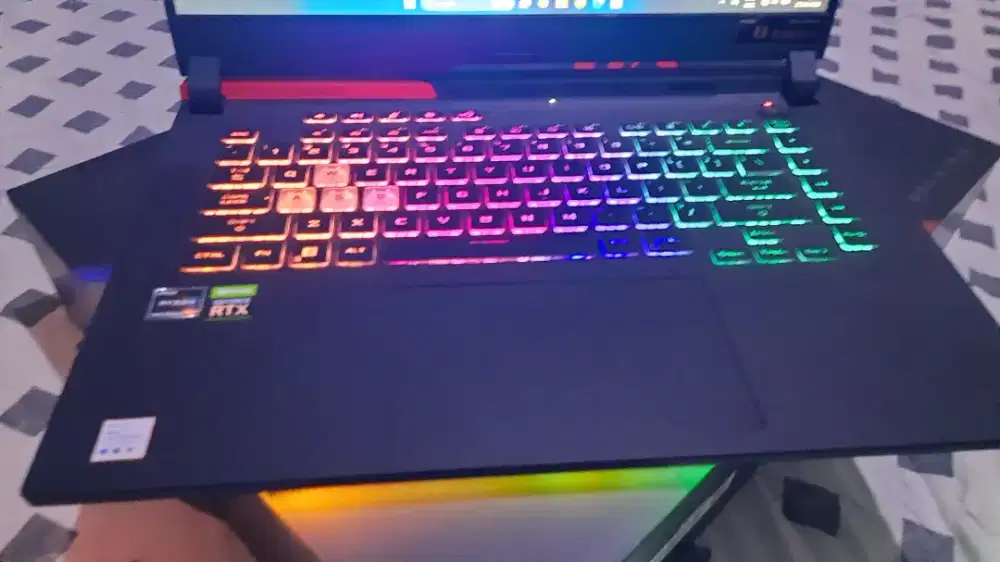 Asus Rog Strix G513QC, Ryzen 7 5800H ,ram 16Gb ,SSD 512,Rtx 3050