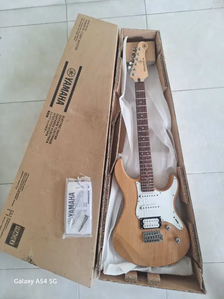 Gitar yamaha pacifica 112v yns natural