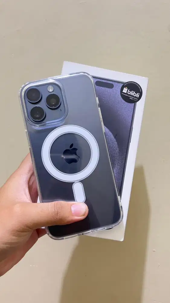 Iphone 15 pro max 256 resmi ibox lok bjm bca dlu desknya baru bertanya