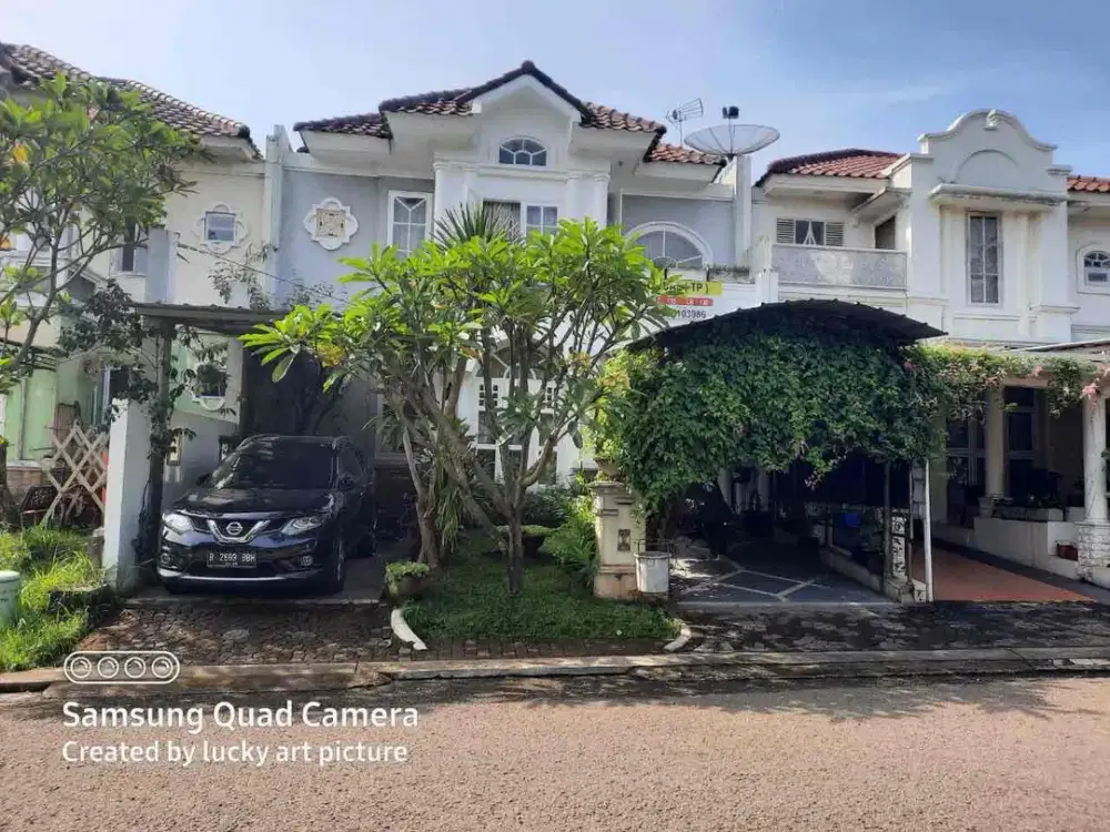 Jual cepat rumah dua lantai Legenda Wisata Cibubur