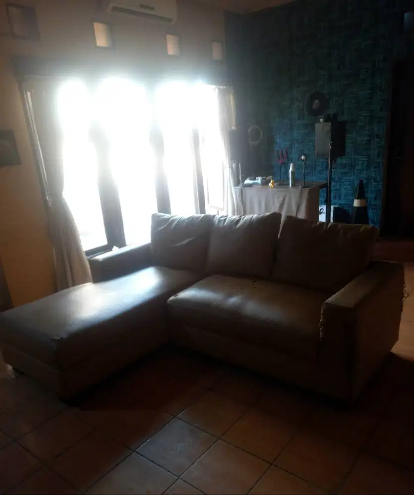 Sofa ruang tamu