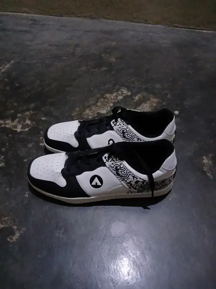 Sepatu airwalk 250.000