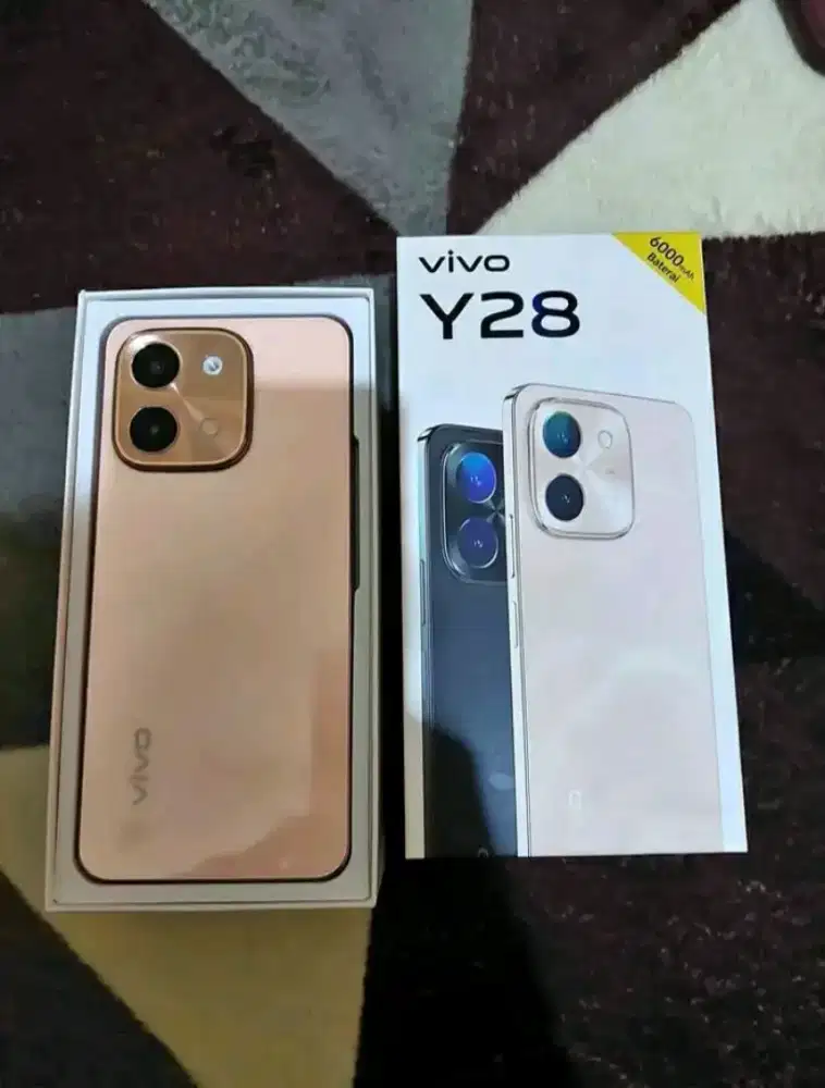 Vivo y28 like new pulset..6+6/128