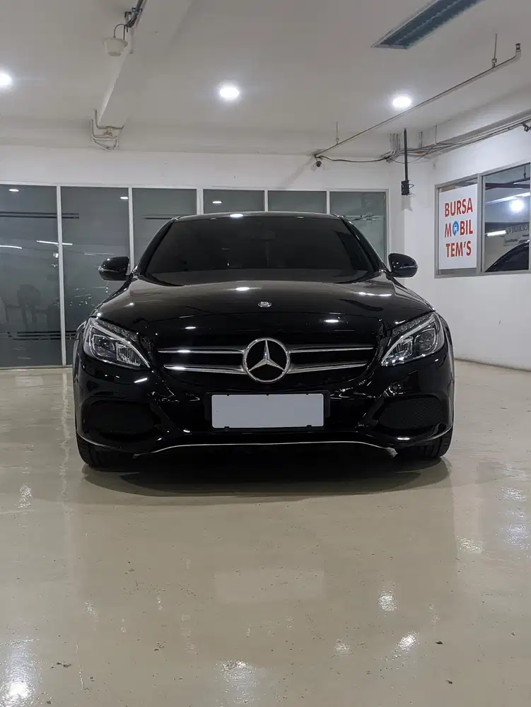 (Tdp start 10 jt) Mercedes Benz C200 avg at Low km