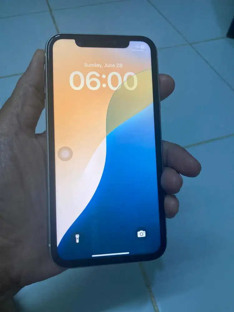 iPhone XR, 64GB, WifOn