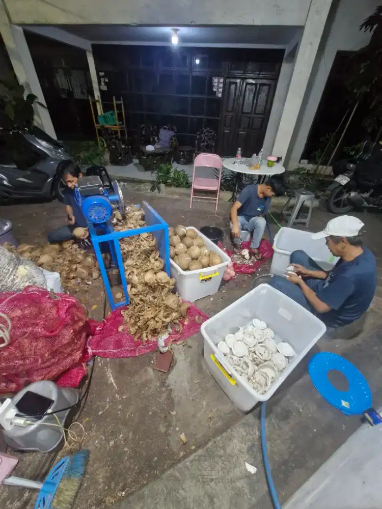 Dicari 2 Orang Yang Mau Kerja Di Kios Santan