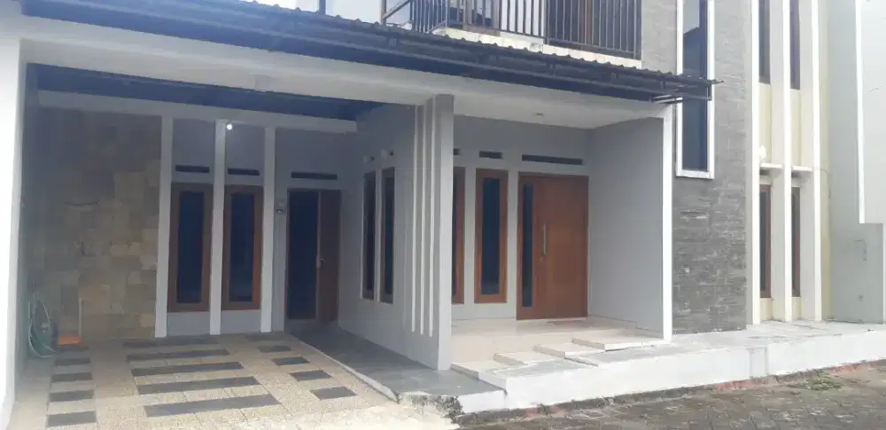 Disewakan rumah2 lt 30jt di perum mulialand kartasura strategis,