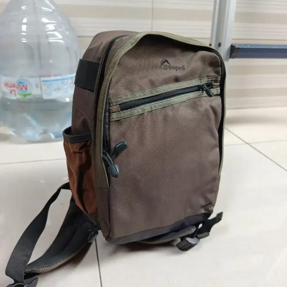 BEKAS PAKAI TAS RANSEL KAMERA DSLR MERK LOWEPRO PHOTO TRAVELER 150