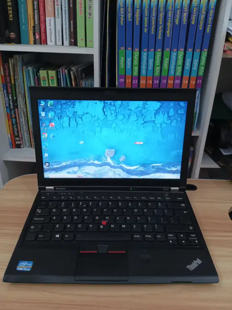 Lenovo Thinkpad Core I5 Ram 8GB SSD 256GB Mulus Normal Tinggal Pakai