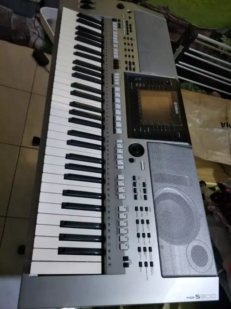 Di jual keyboard Yamaha psr 900 mulus