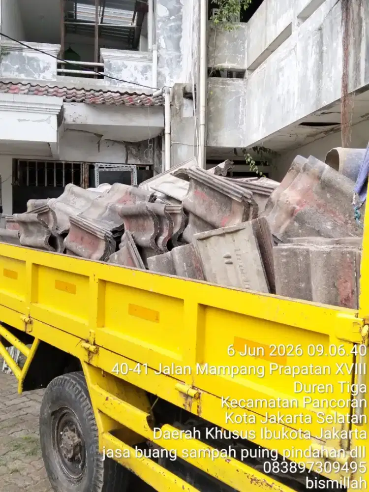 Jasa buang puing dan angkutan sampah