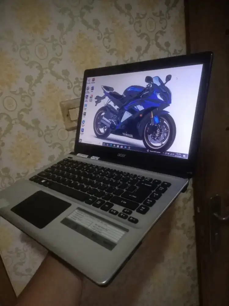 Acer E1-410 intel N2840 ram 8gb/500gb normal batre baru