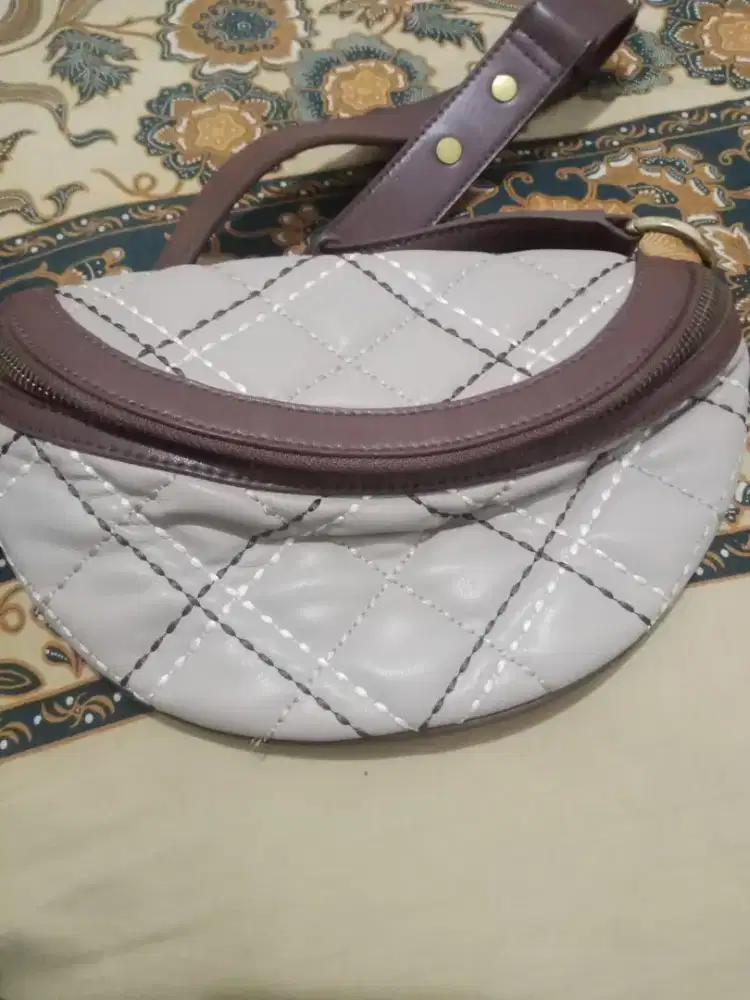 tas charles and keith ori