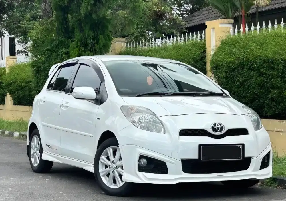 Yaris S Limited Automatic 2013