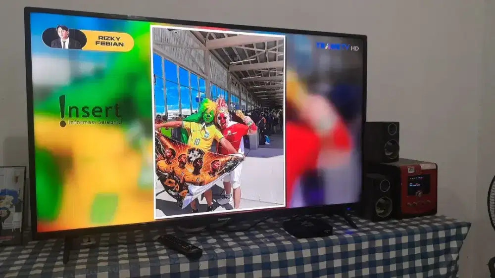 TV 50 inch LED jernih