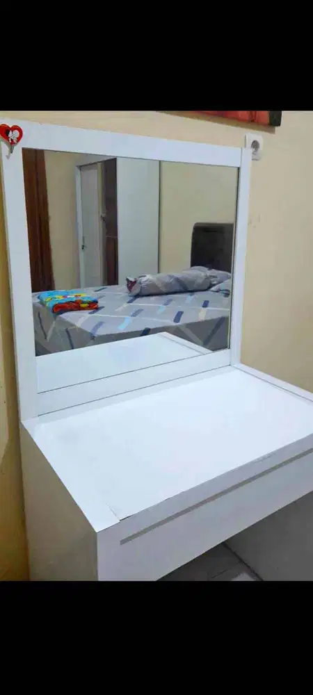 Dijual Set Meja Rias dengan kursi Pro Design Batavia BNDAS 81 GL