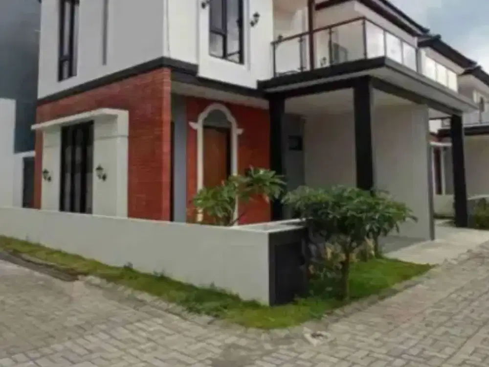 Investasi Villa Batu Dekat Alun-Alun | 4 KT, Rooftop & Kolam Renang Pribadi